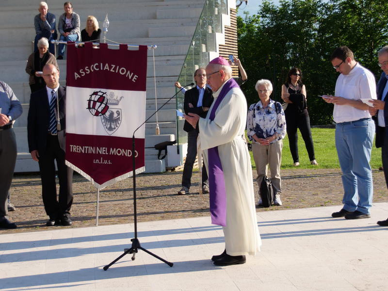 La commemorazione del Vescovo emerito mons. Luigi Bressan alla Campana dei caduti di Rovereto